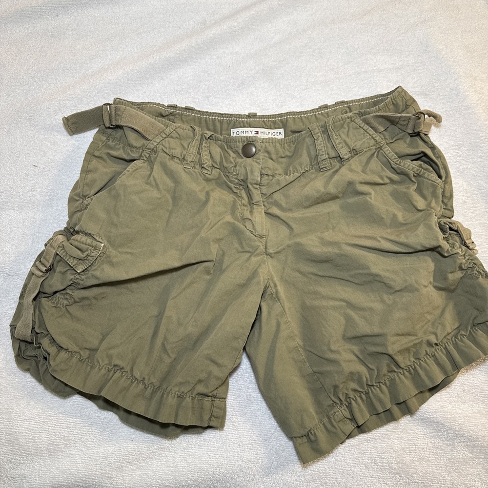 Tommy Hilfiger Women's Cargo Shorts Size 8 Olive Green Belted Pockets